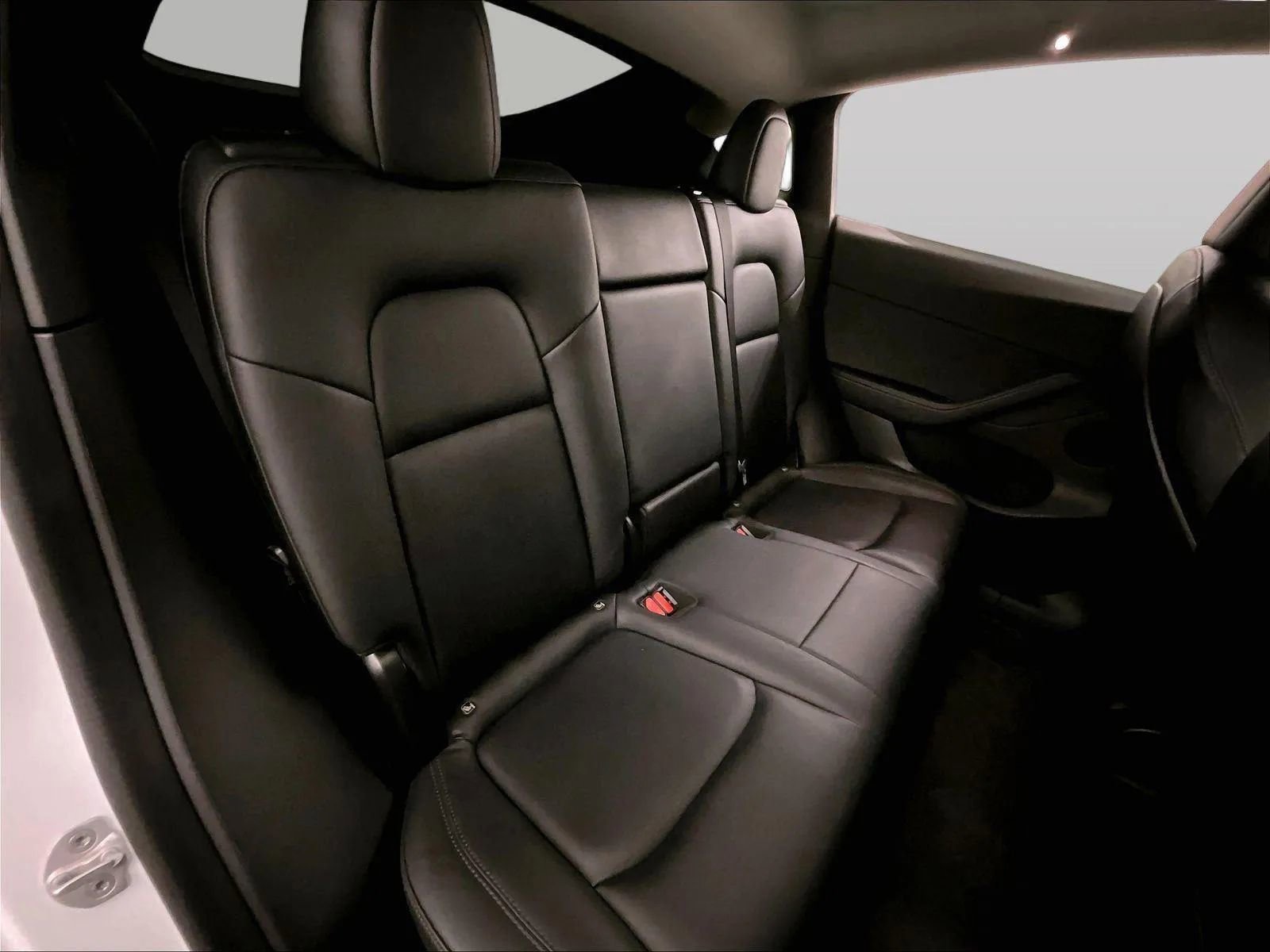 Used 2021 Tesla Model Y Long Range image 26