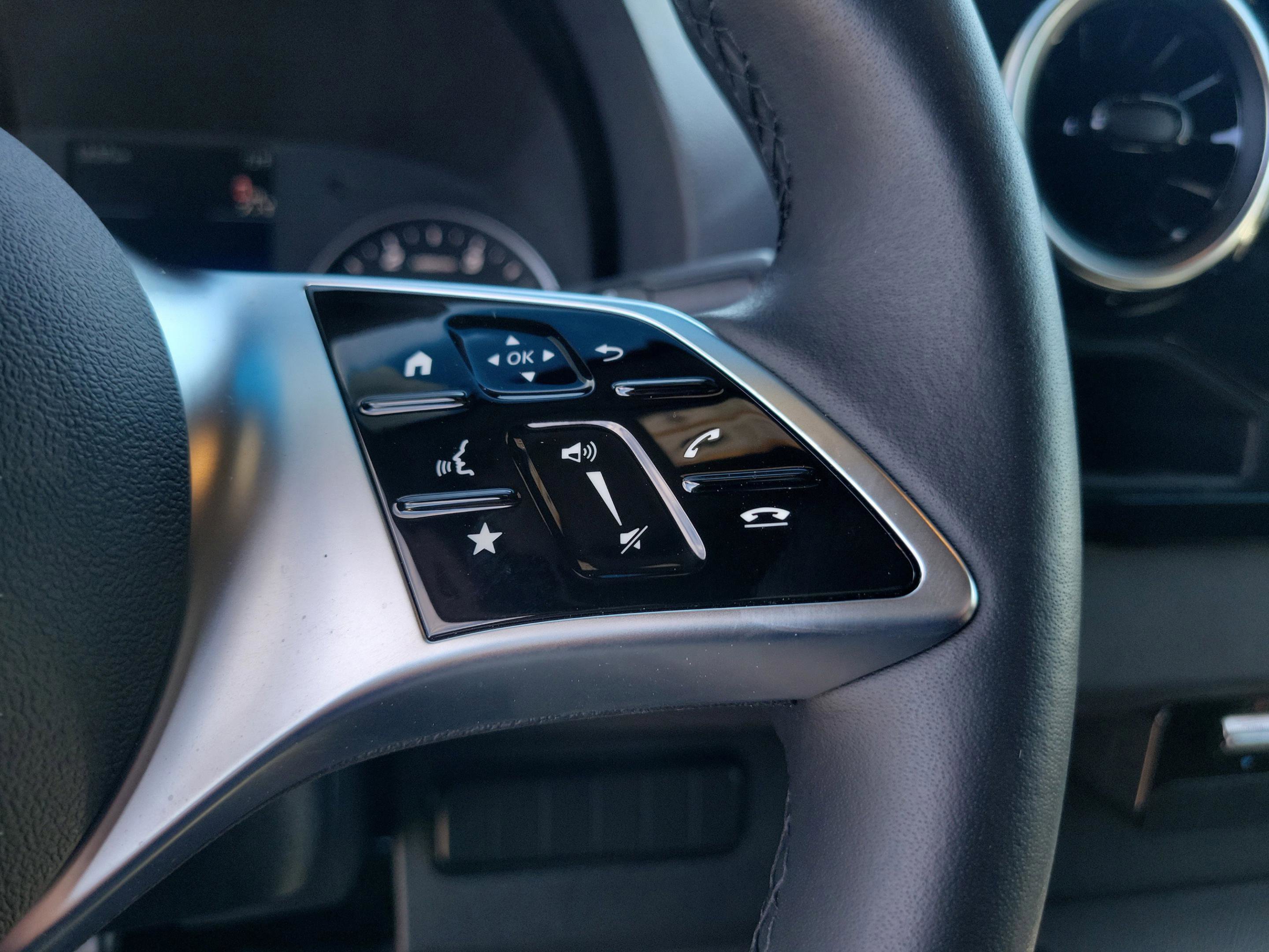 Used 2025 Mercedes-Benz Sprinter 2500 image 8