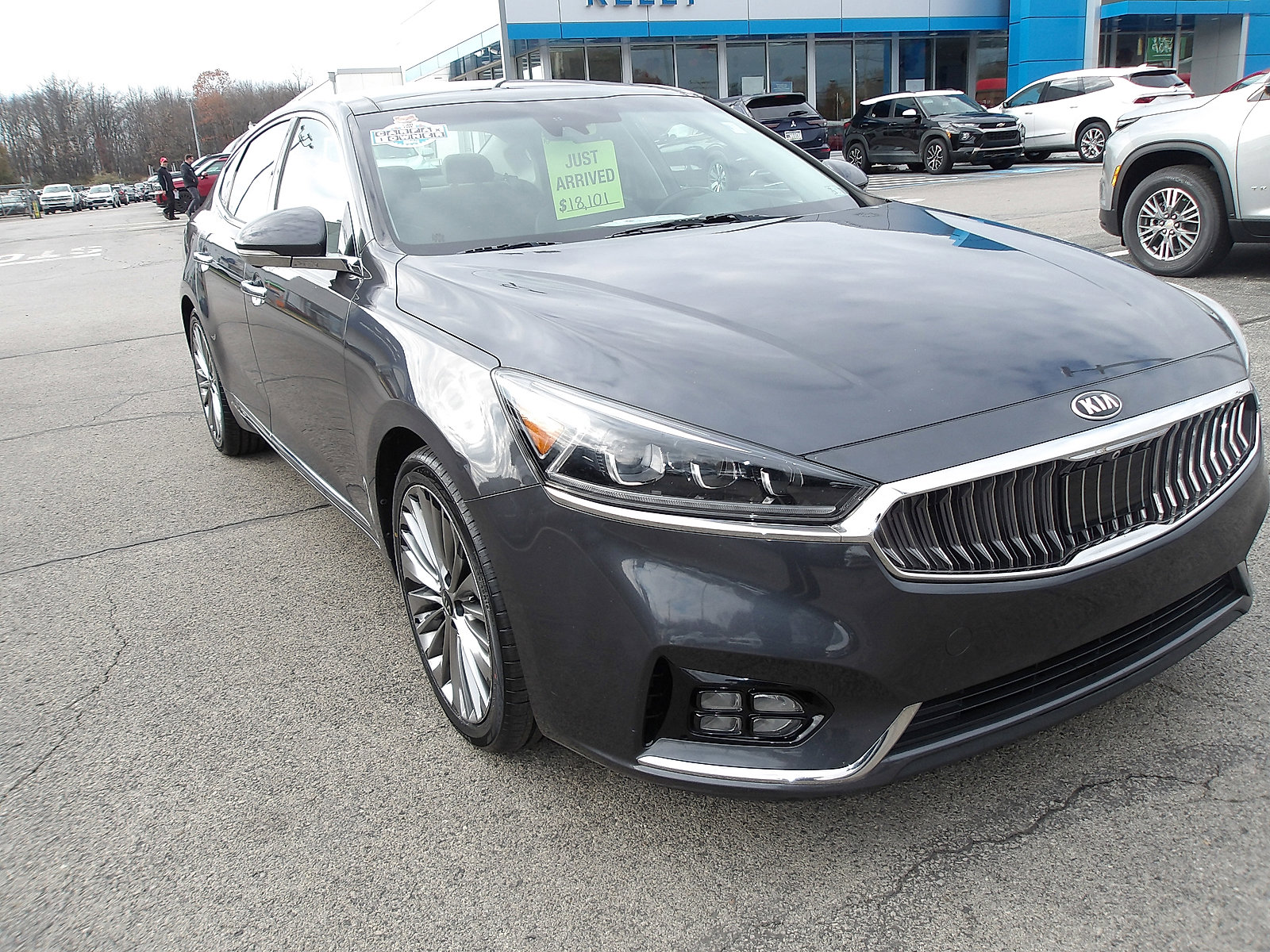 Used 2018 Kia Cadenza Limited w/ Paint Protection Package video 1