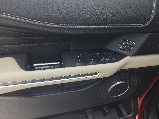 Used 2019 Ford Expedition Max Platinum AWD/4WD image 13