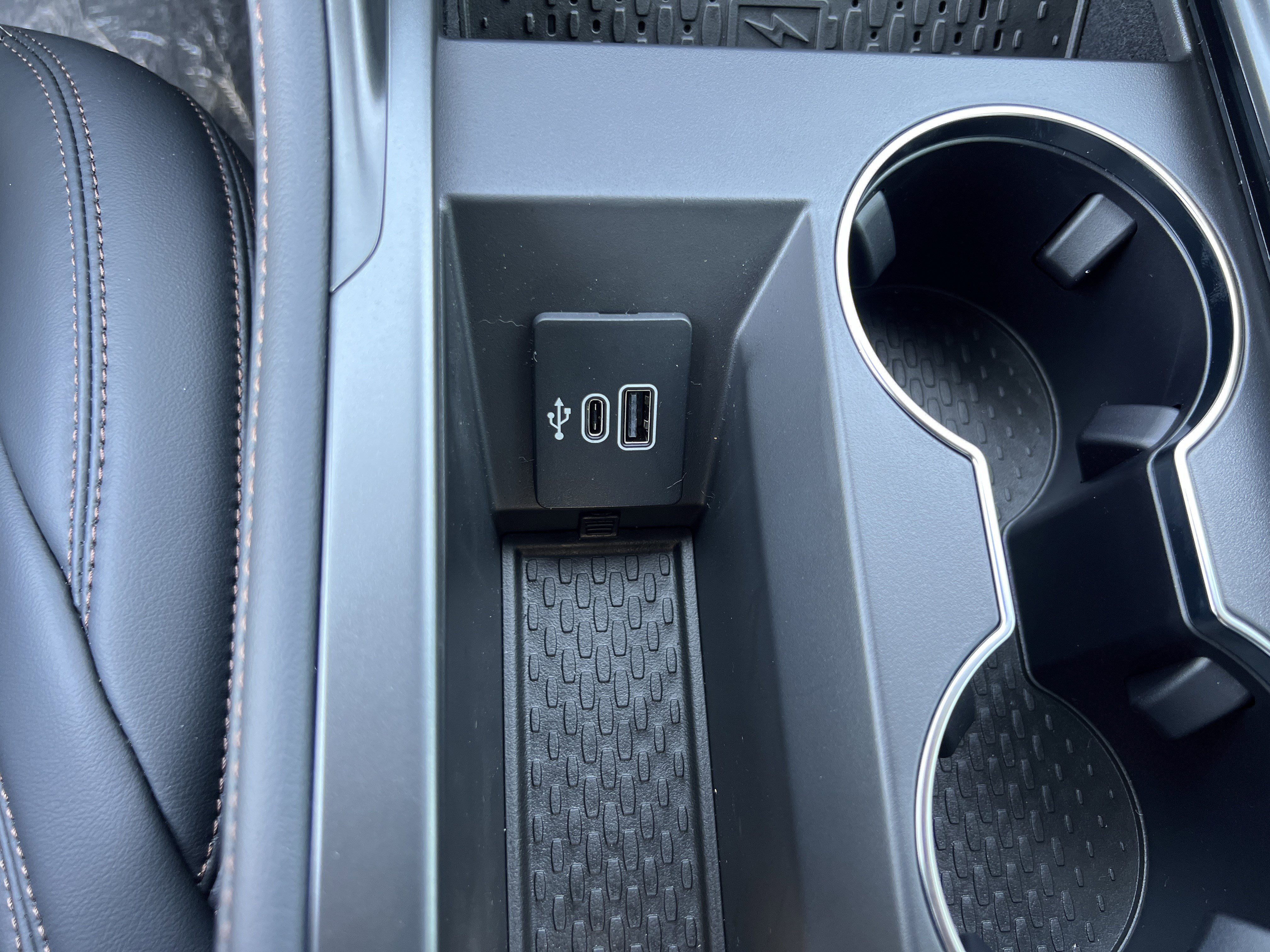 New 2025 Lincoln Nautilus Premier w/ Equipment Group 102A image 23