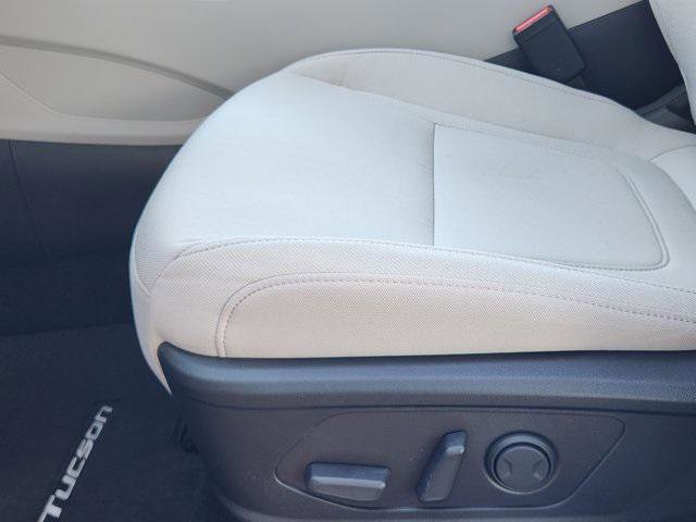 New 2026 Hyundai Tucson SEL image 17