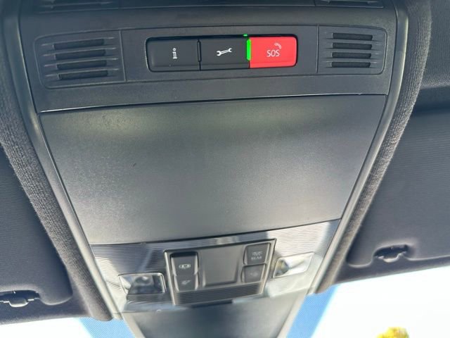 Used 2022 Volkswagen Tiguan SE R-Line image 18