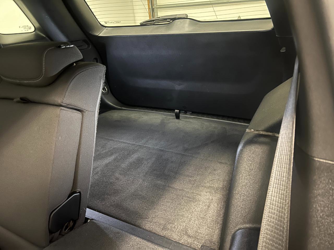 Used 2025 Chevrolet Equinox LT FWD image 30