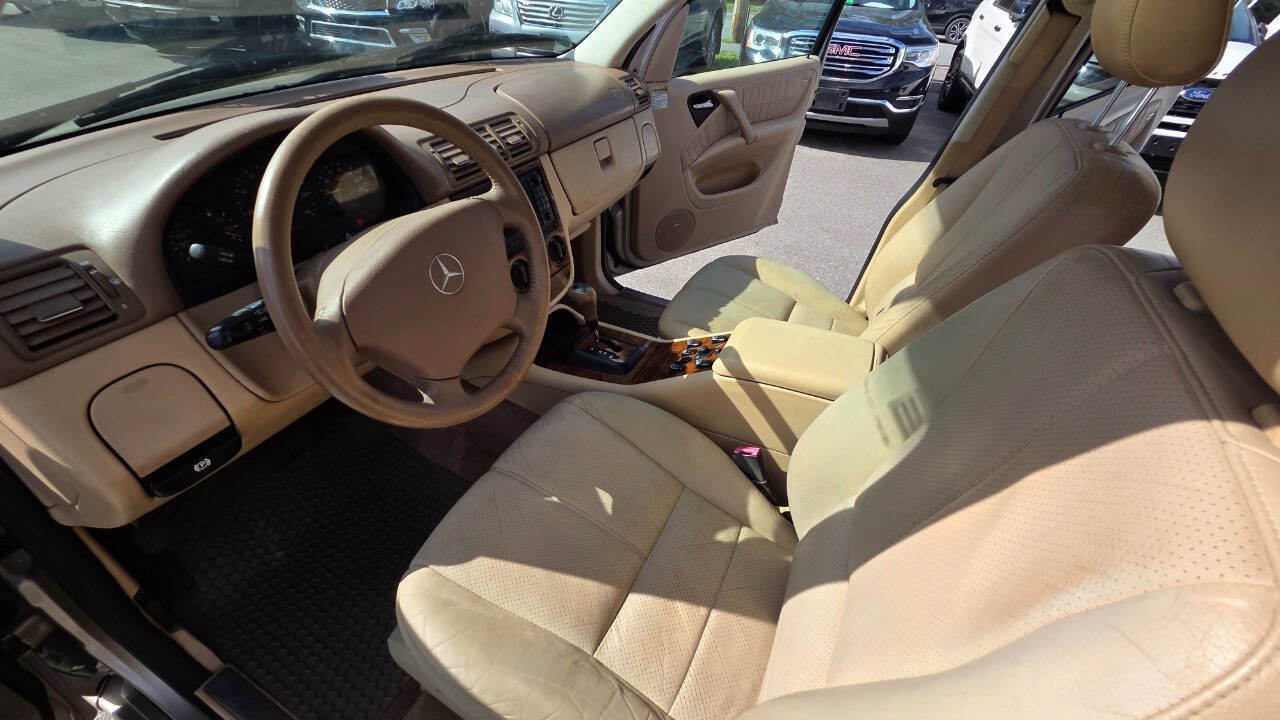 Used 2001 Mercedes-Benz ML 320 4MATIC image 25