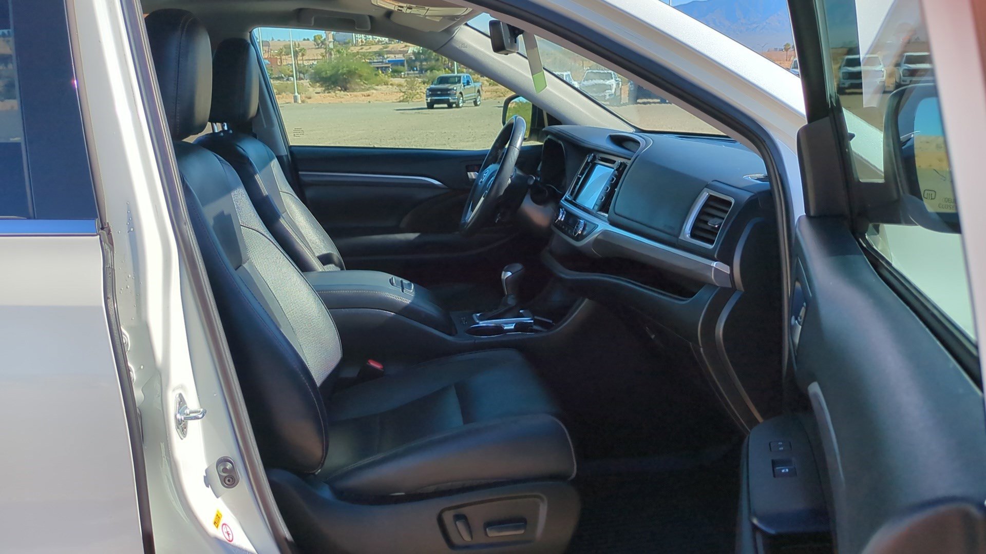 Used 2019 Toyota Highlander Limited image 31