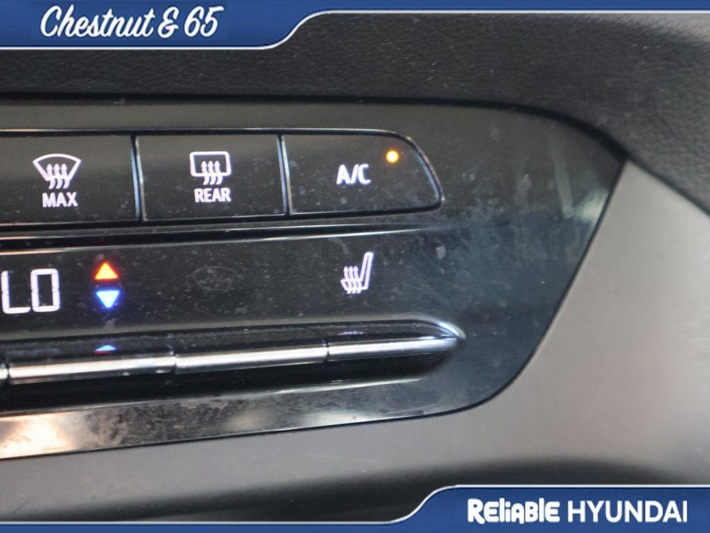 Used 2023 Buick Envision Essence image 38