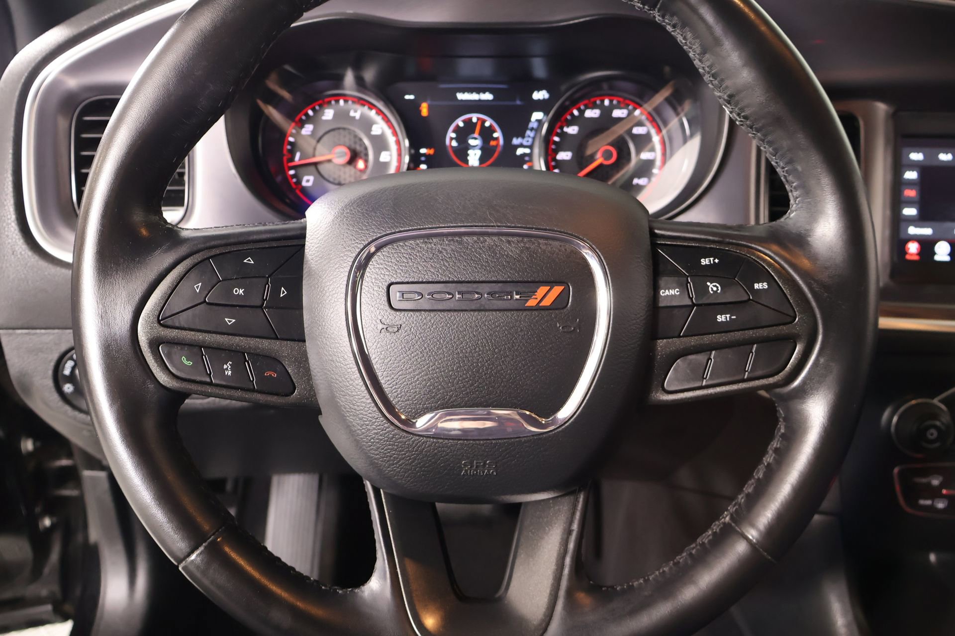 Used 2020 Dodge Charger SXT w/ Blacktop Package RWD image 3