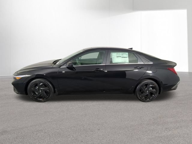 New 2026 Hyundai Elantra SEL Sport Premium FWD image 13