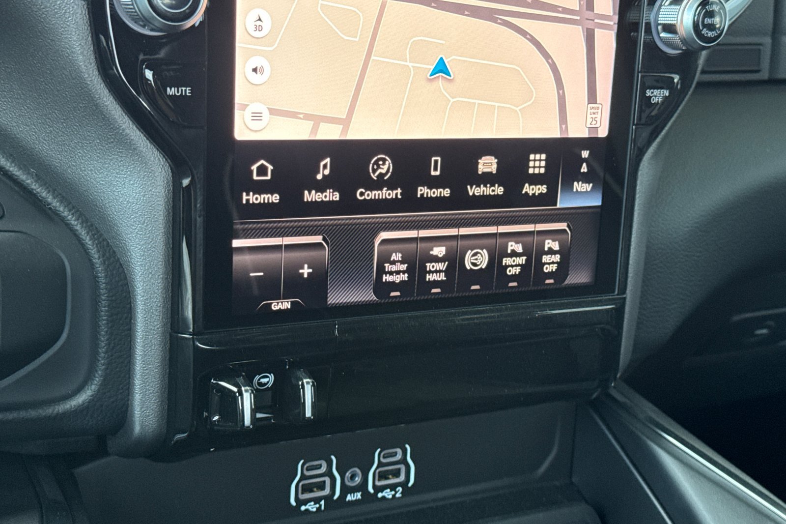 New 2026 RAM 3500 Laramie AWD/4WD image 19