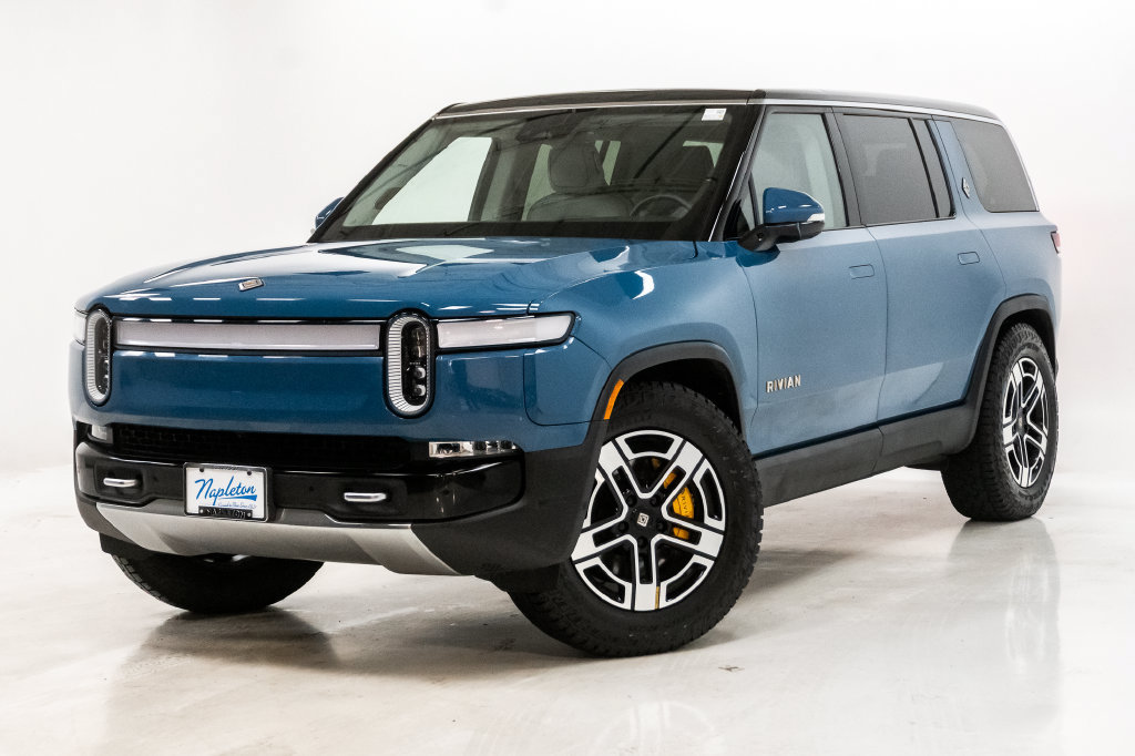 Used 2023 Rivian R1S Adventure Quad AWD/4WD image 1