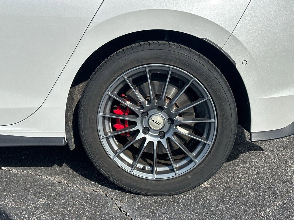 Used 2024 Volkswagen GTI Autobahn w/ MDO Package image 9