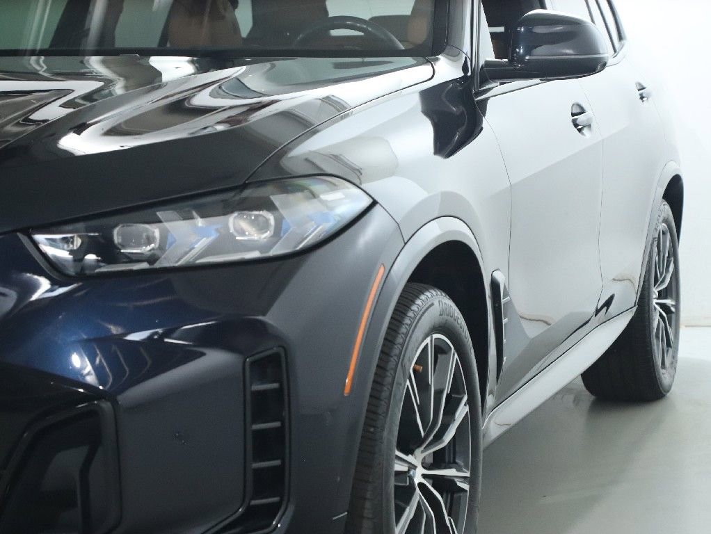 Used 2024 BMW X5 xDrive40i w/ M Sport Package AWD/4WD image 14