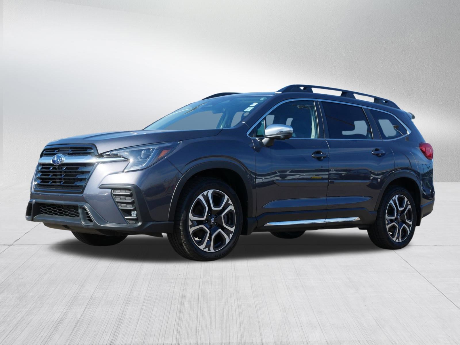 Used 2023 Subaru Ascent Limited w/ Technology Package image 3