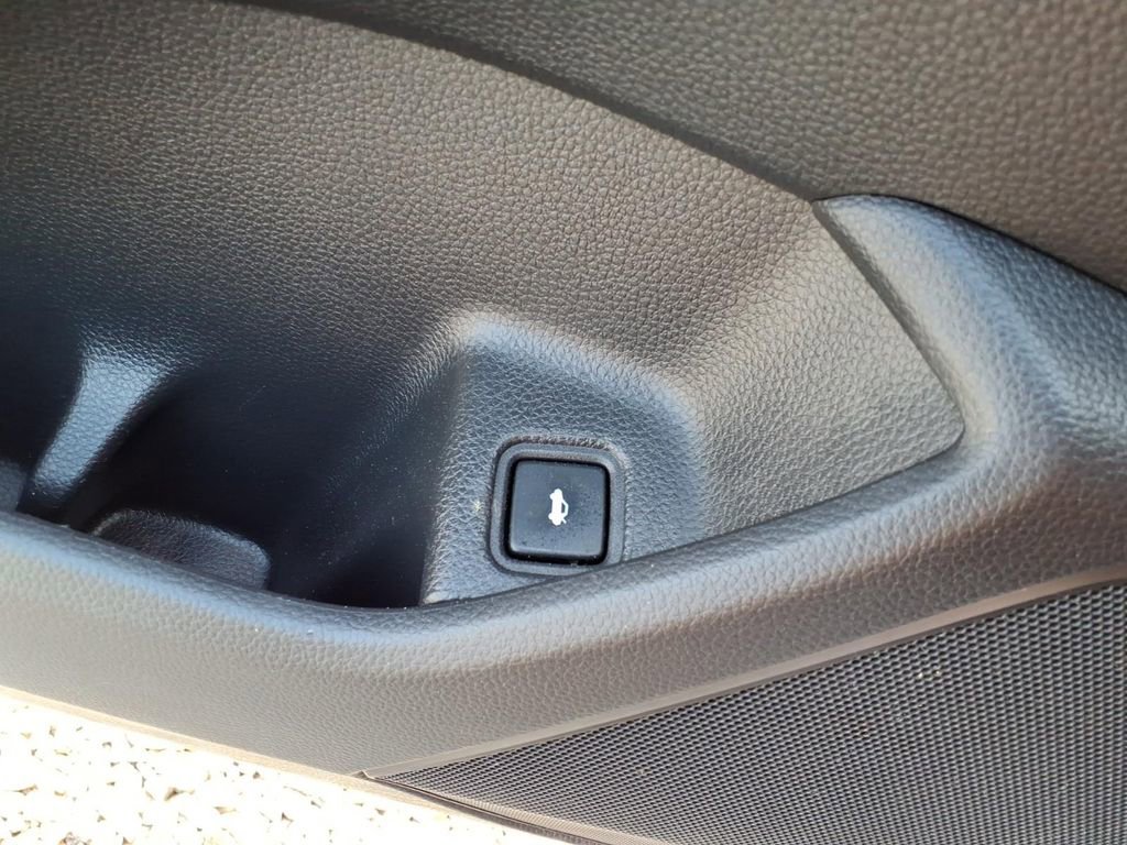 Used 2022 Honda Accord LX image 30