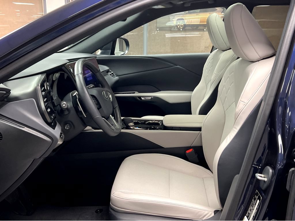 Certified 2025 Lexus RX 350 Premium w/ Convenience Package AWD/4WD image 9