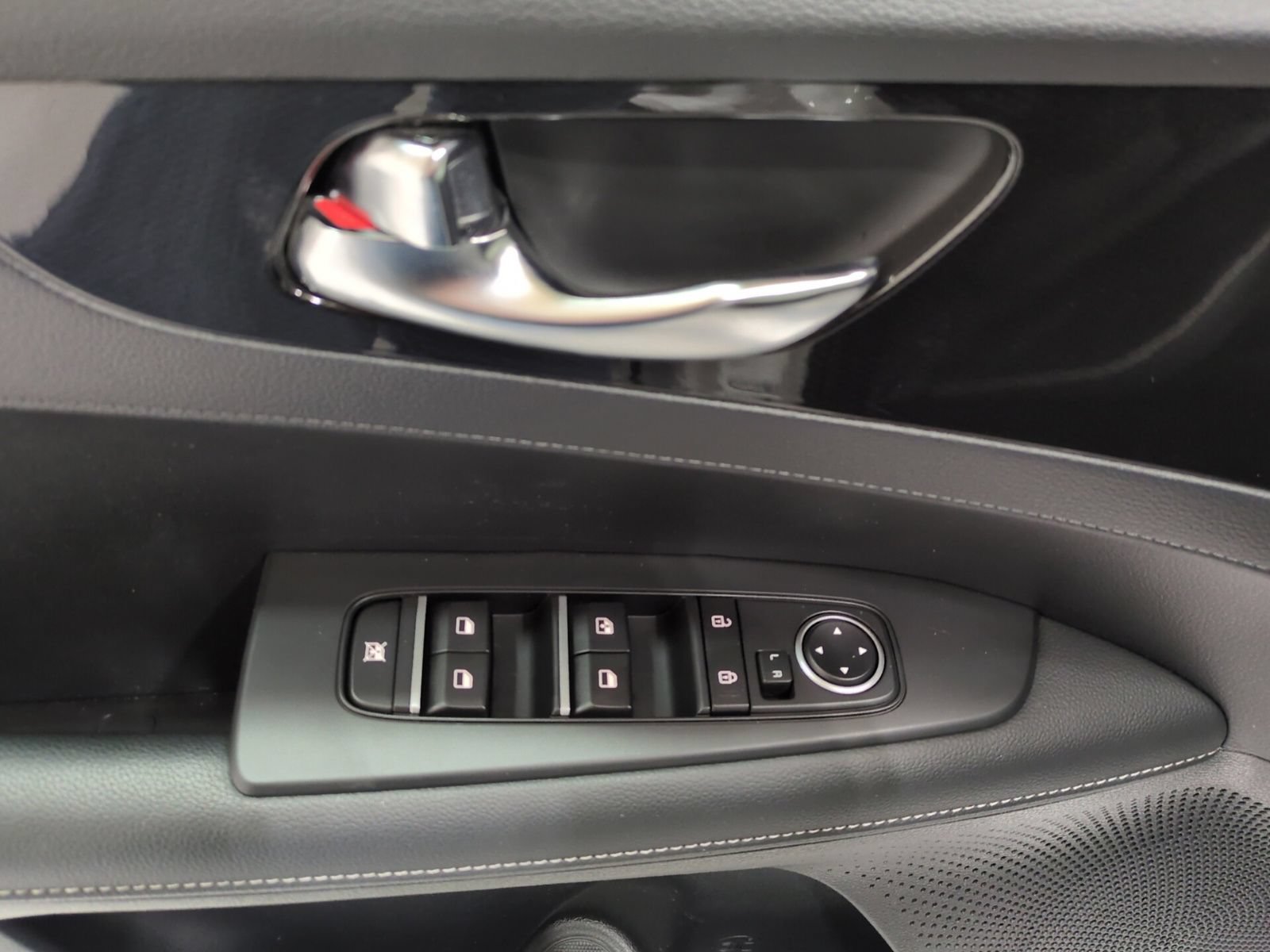 Certified 2024 Kia Forte GT-Line w/ GT-Line Premium Package FWD image 17