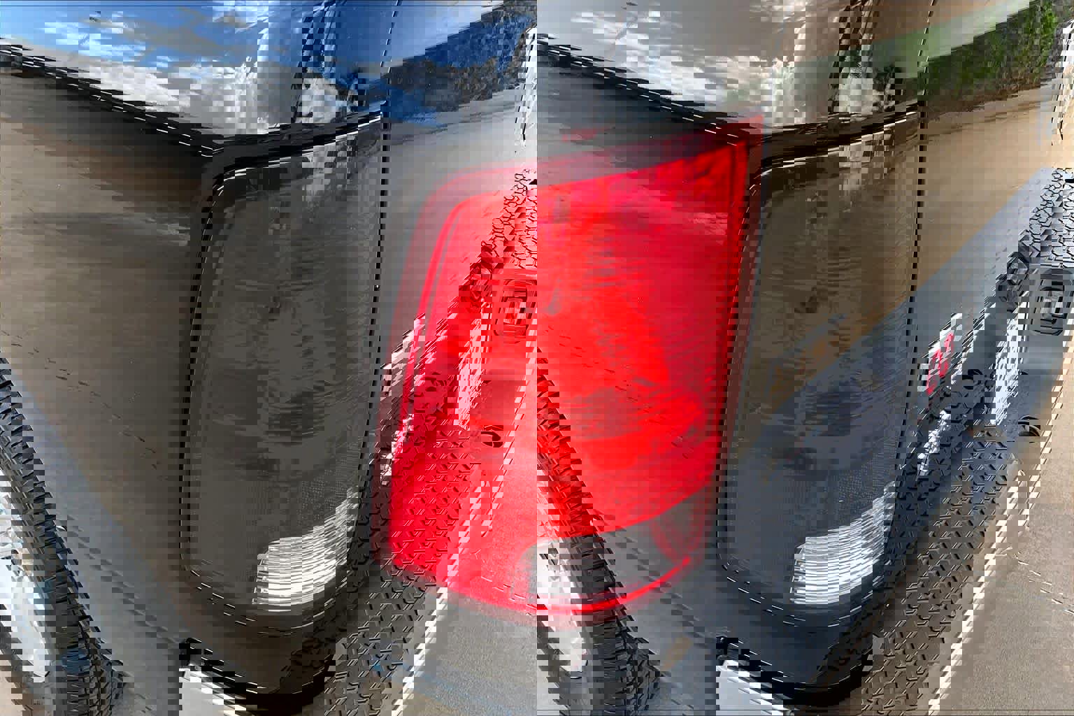 Used 2021 RAM 1500 Classic SLT image 27