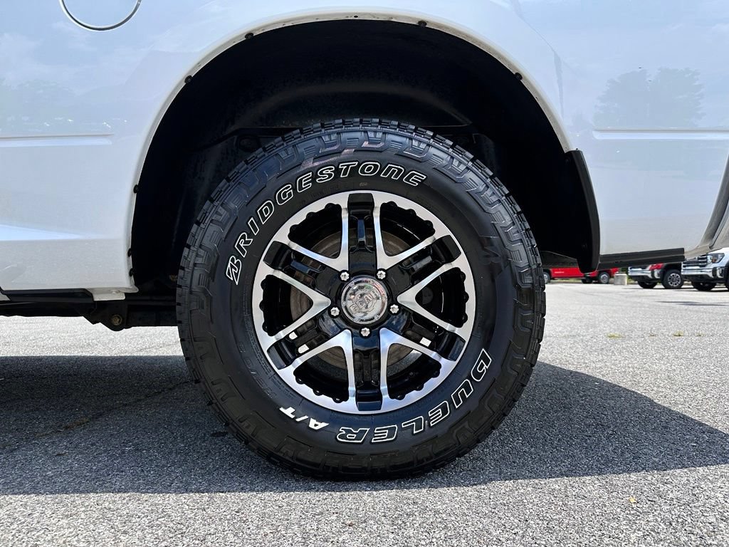 Used 2021 RAM 1500 Classic SLT AWD/4WD image 42