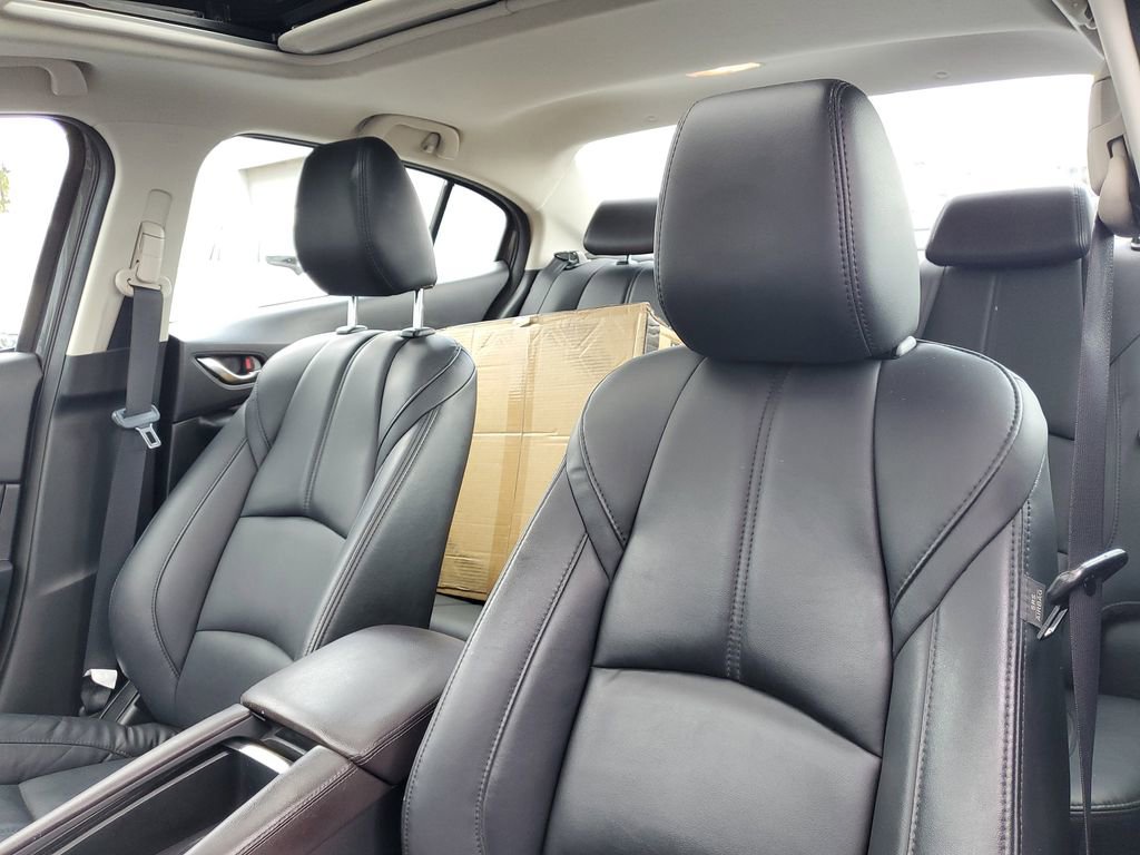 Used 2018 MAZDA MAZDA3 Touring image 11