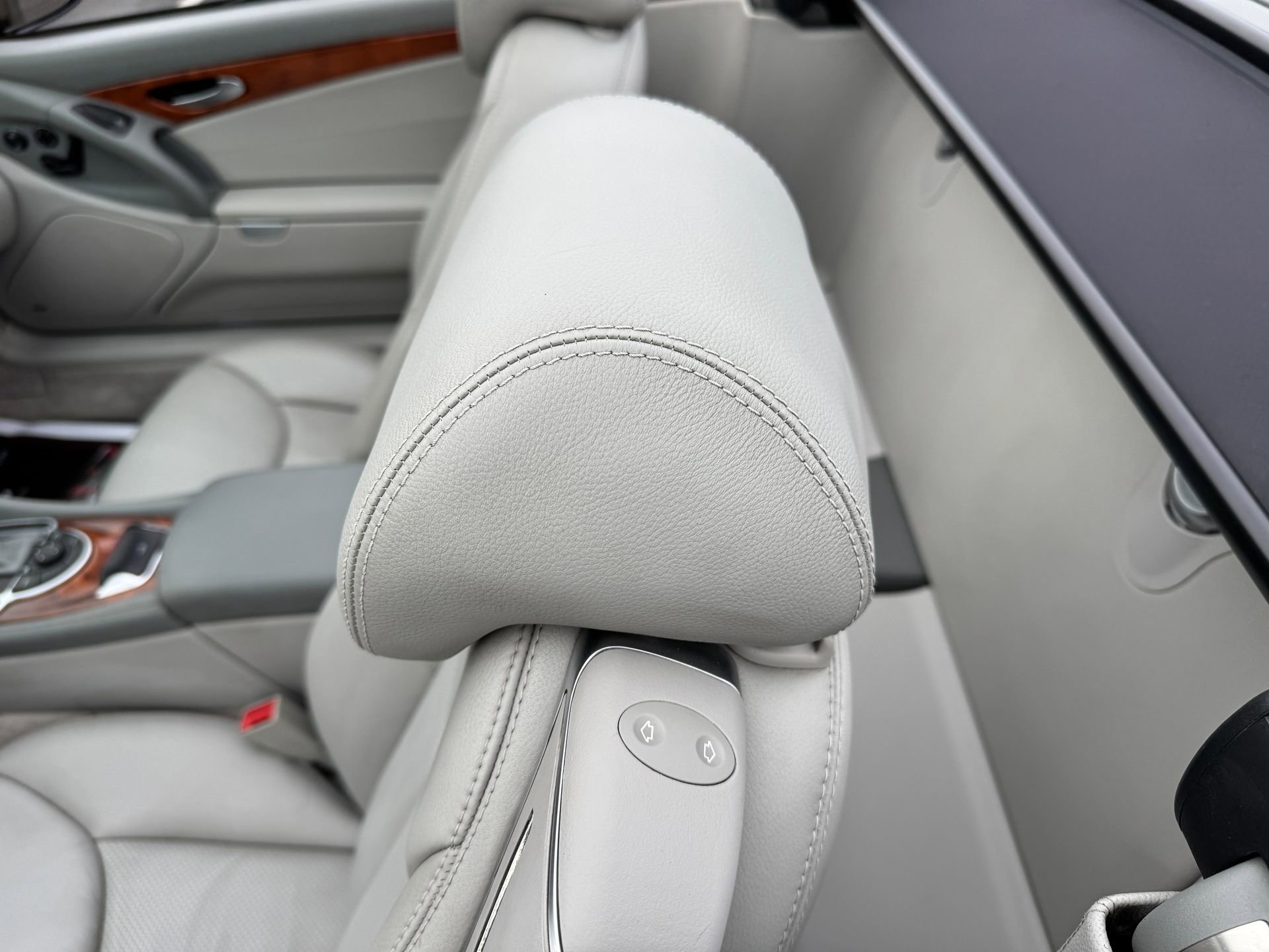 Used 2004 Mercedes-Benz SL 500 image 19