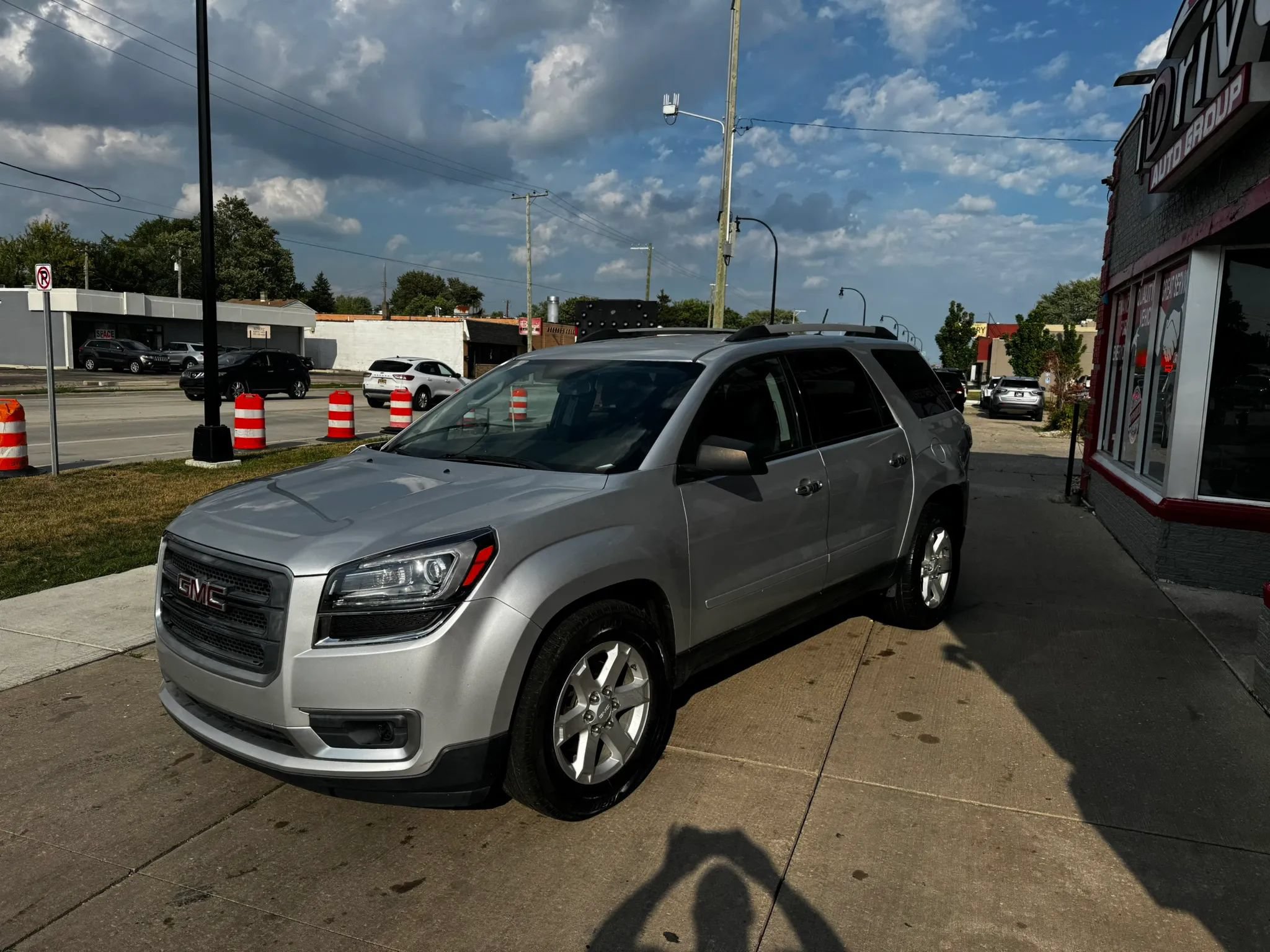 Used 2014 GMC Acadia SLE AWD/4WD image 5