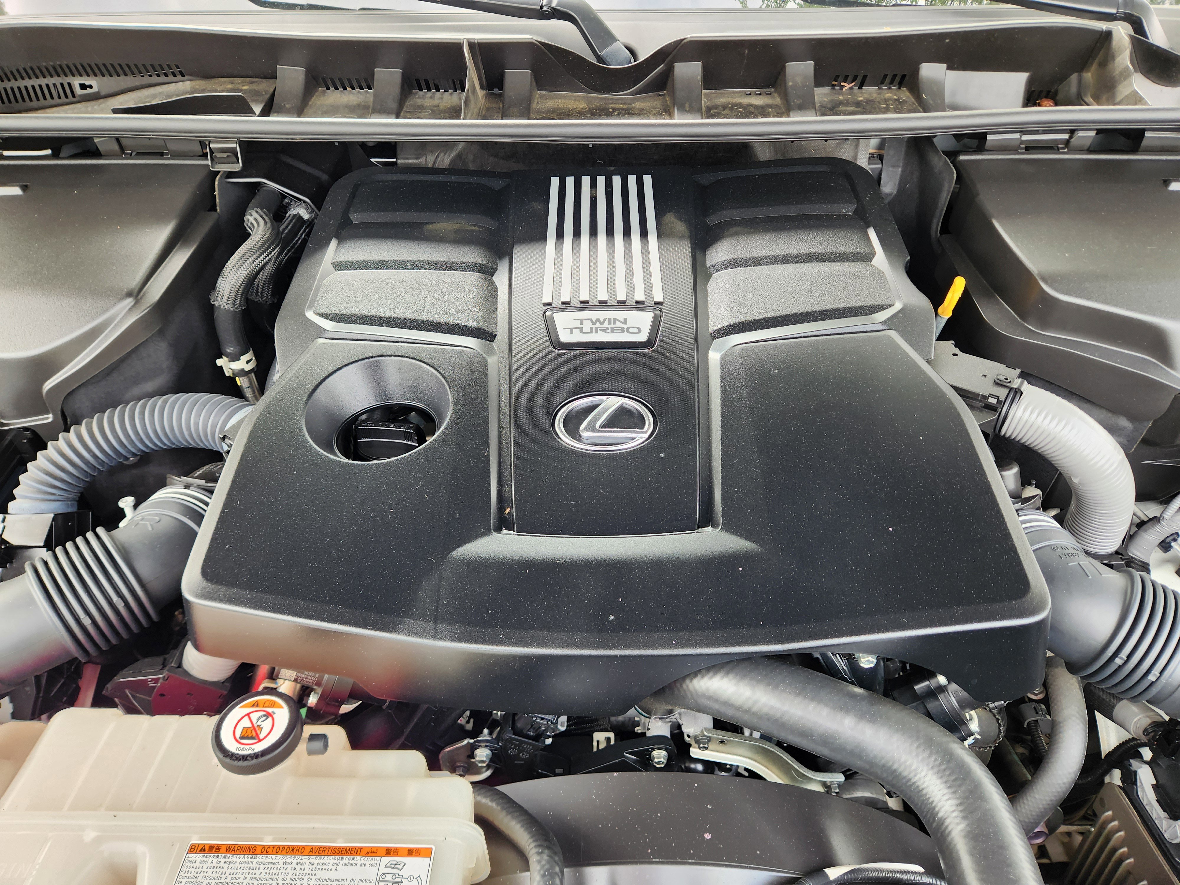 Used 2024 Lexus LX 600 4WD w/ Appearance Package image 28