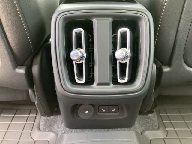 New 2026 Volvo XC40 B5 Plus w/ Climate Package AWD/4WD image 20