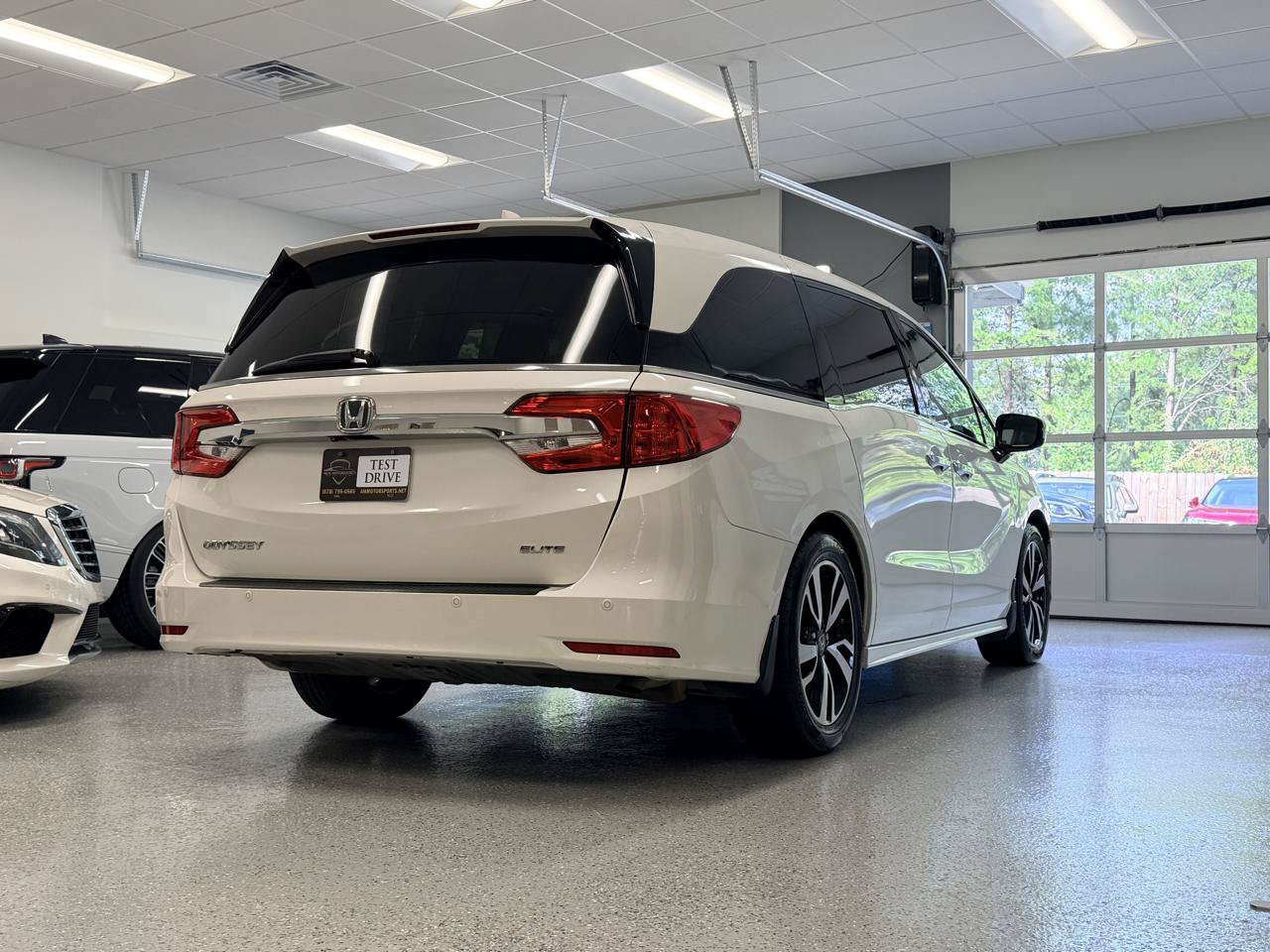 Used 2019 Honda Odyssey Elite image 8