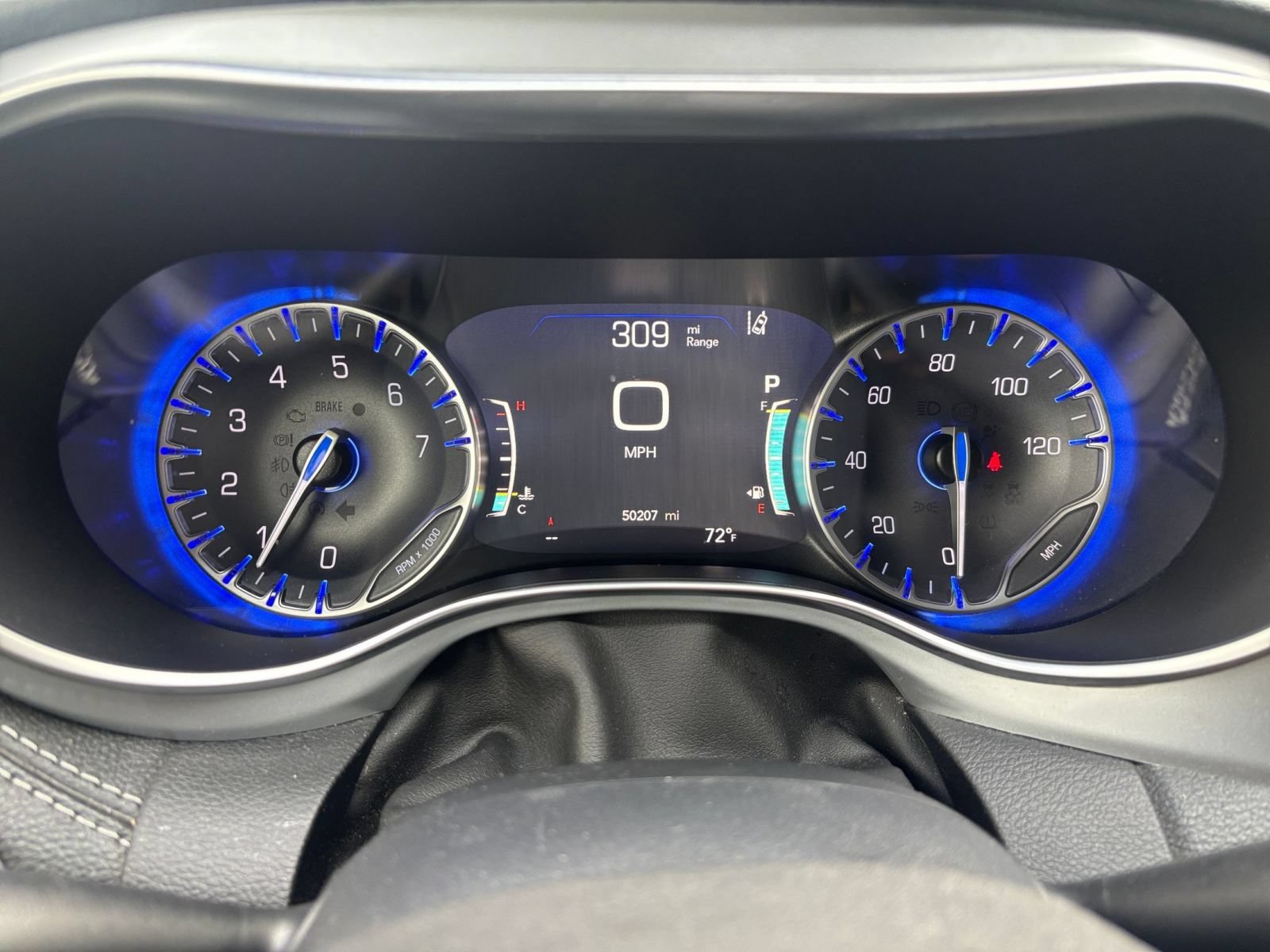Used 2025 Chrysler Pacifica Limited FWD image 44
