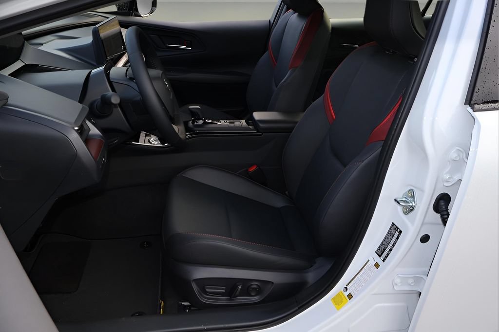 New 2026 Toyota Prius Plug-In Hybrid FWD image 11