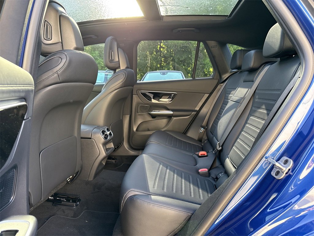 New 2025 Mercedes-Benz GLC 350e 4MATIC image 14