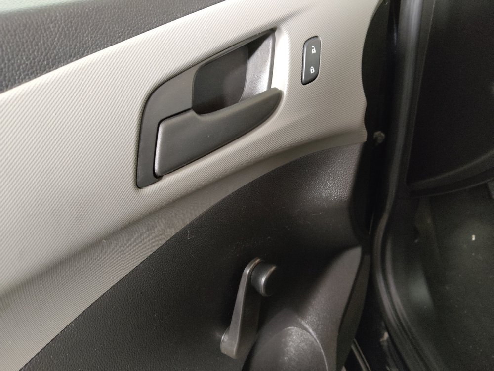 Used 2015 Chevrolet Sonic LS FWD image 27