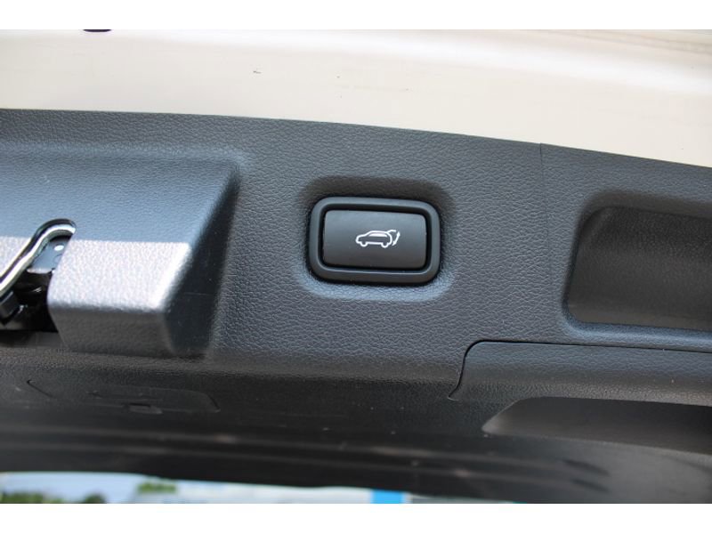 Used 2023 Hyundai Santa Fe Limited image 26