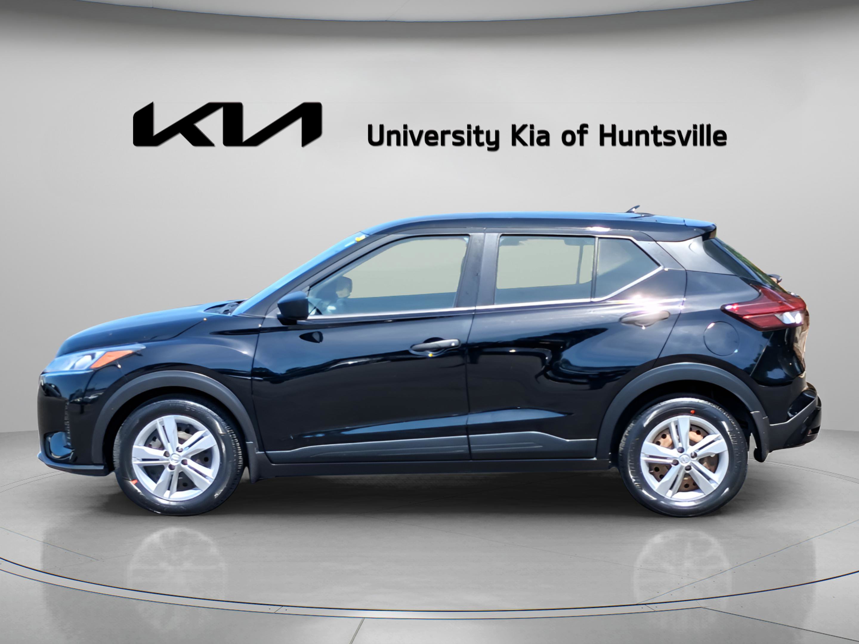 Used 2024 Nissan Kicks S image 4