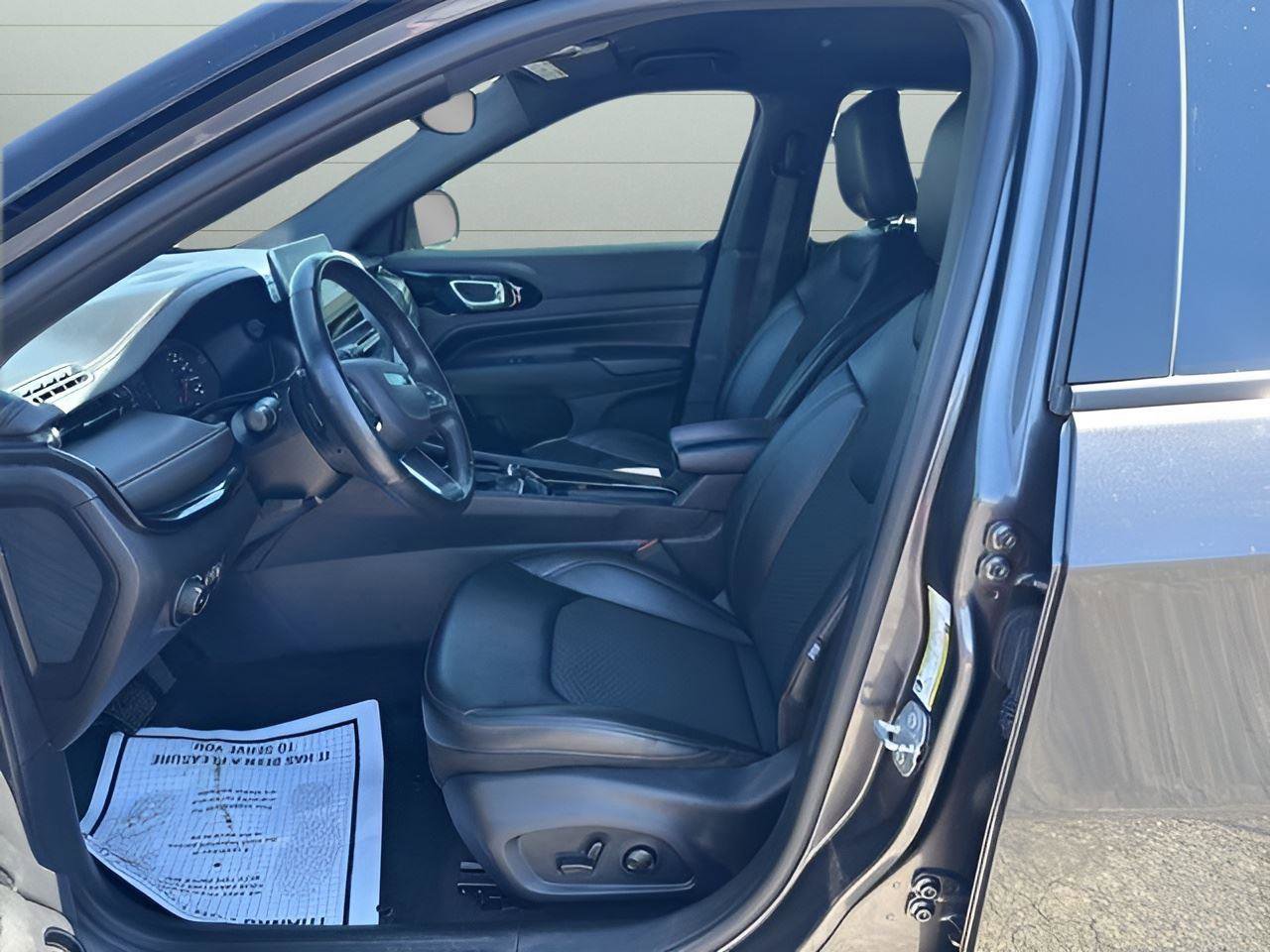 Used 2022 Jeep Compass Altitude w/ Convenience Group image 13