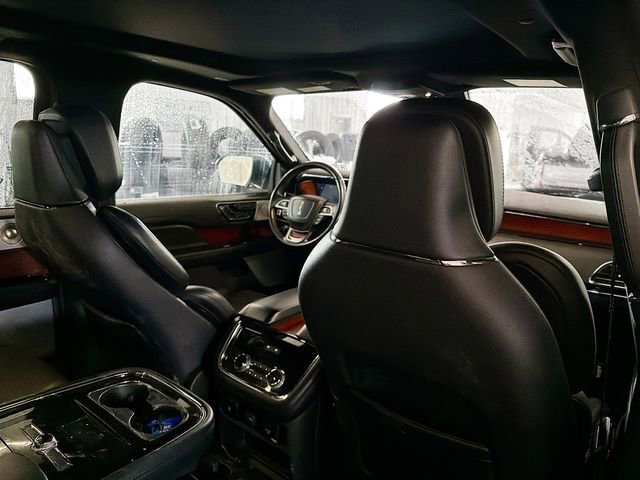 Used 2020 Lincoln Navigator Reserve image 11