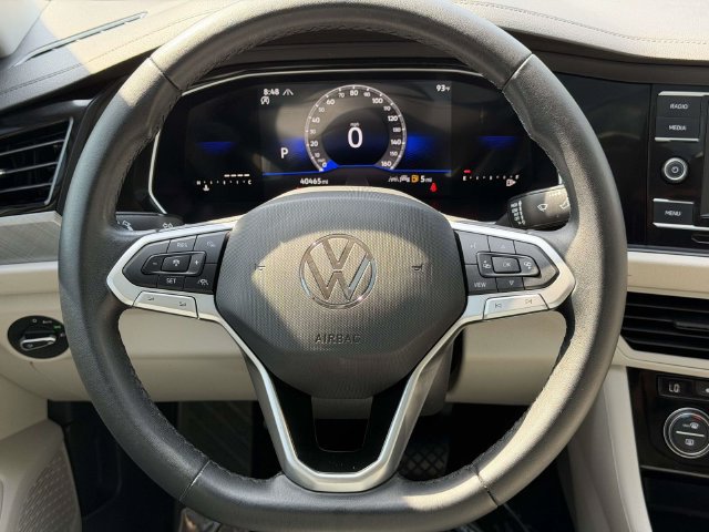 Used 2024 Volkswagen Jetta SE w/ Panoramic Sunroof Package FWD image 19