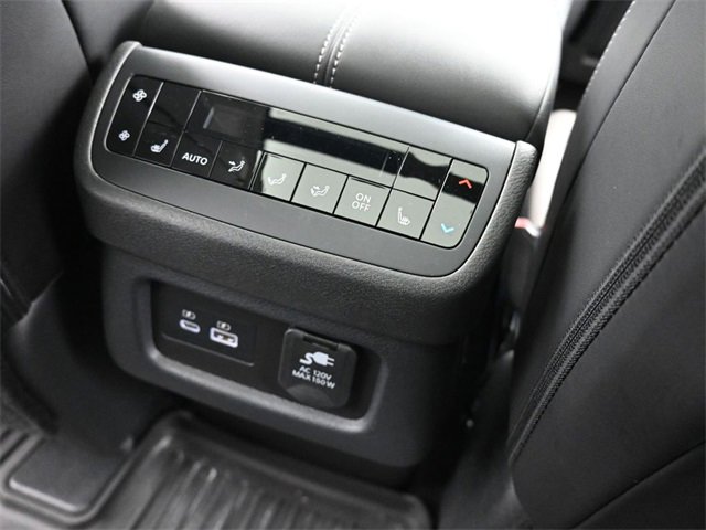 Used 2024 Nissan Pathfinder Platinum w/ Cargo Package image 26