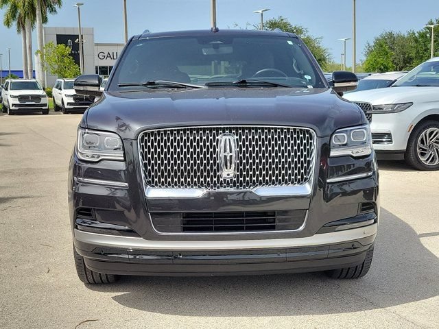 Certified 2024 Lincoln Navigator Reserve AWD/4WD image 2