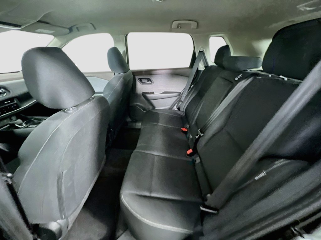 Used 2023 Nissan Rogue S AWD/4WD image 21