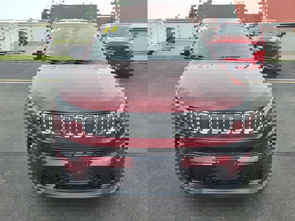 Used 2022 Jeep Compass Latitude w/ Convenience Group image 2