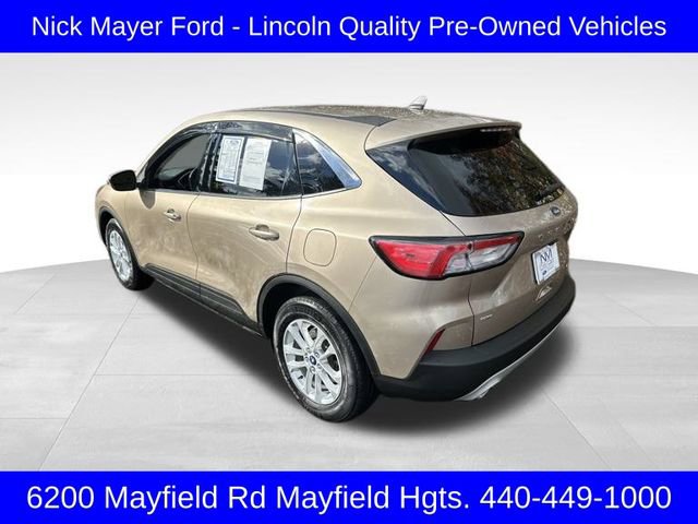 Used 2020 Ford Escape SE image 5
