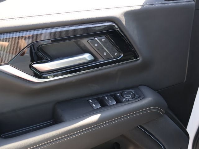 New 2026 GMC Yukon XL Elevation AWD/4WD image 16