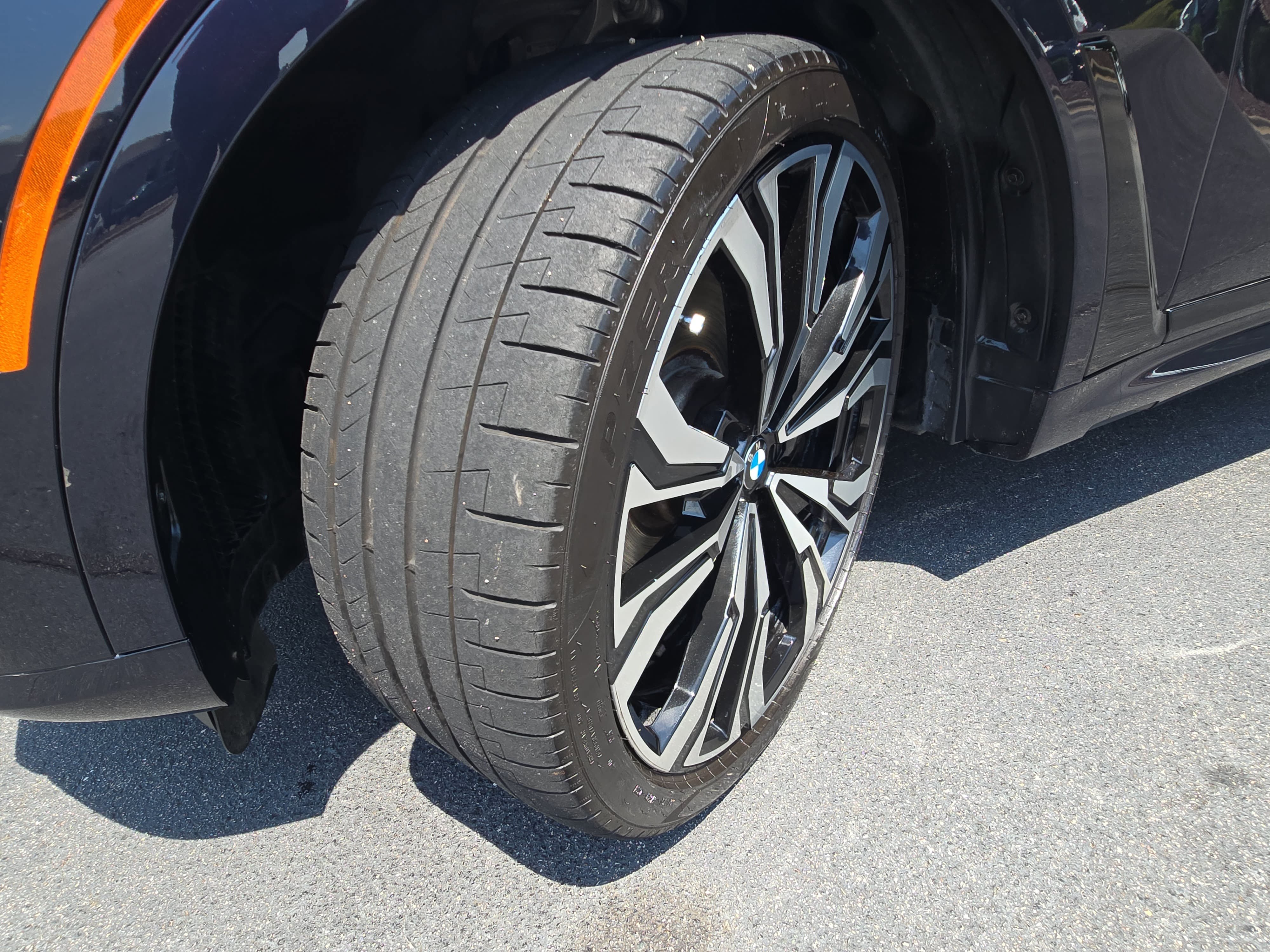 Used 2023 BMW X7 M60i w/ Executive Package AWD/4WD image 33