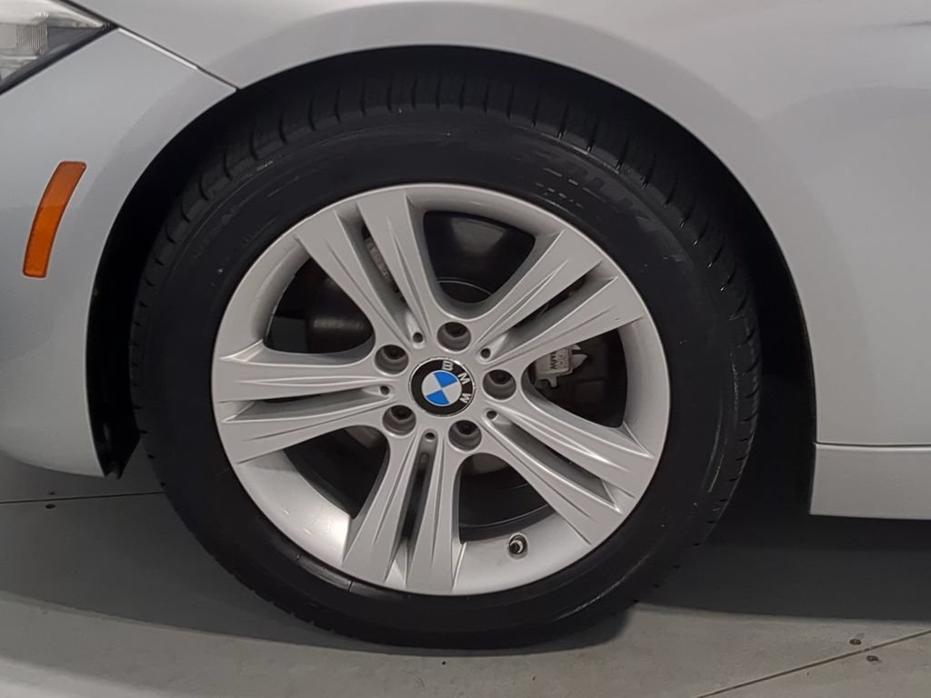 Used 2016 BMW 328i xDrive Sedan AWD/4WD image 17