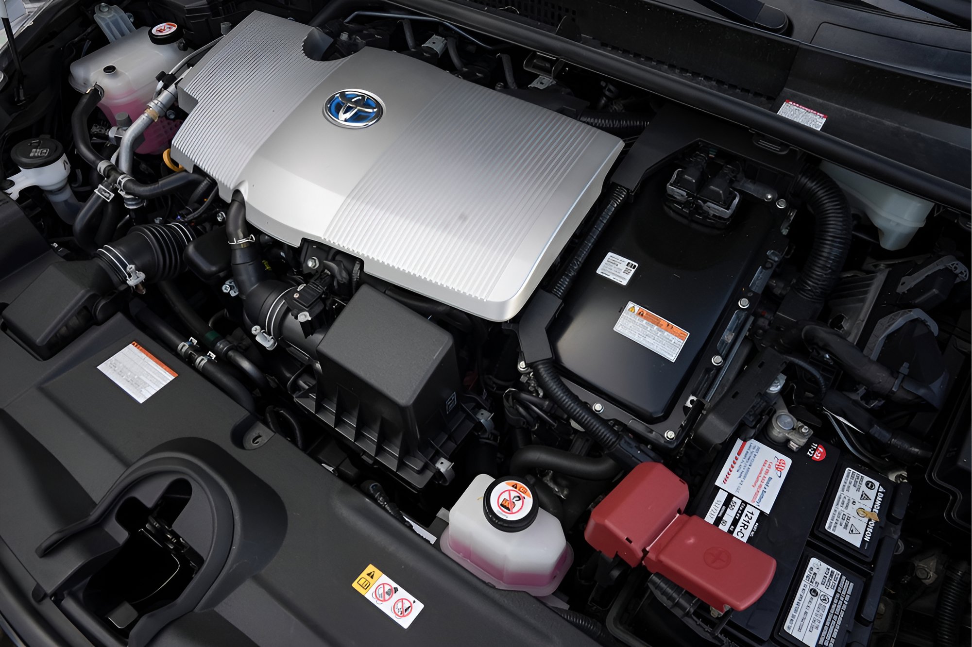 Used 2020 Toyota Prius XLE image 28