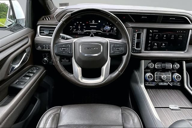 Used 2023 GMC Yukon Denali w/ Denali Reserve Package AWD/4WD image 8