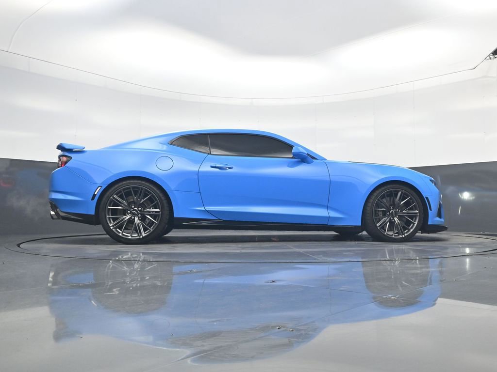 Used 2022 Chevrolet Camaro ZL1 image 28