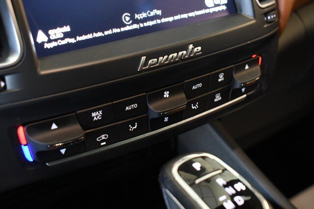 Used 2019 Maserati Levante AWD/4WD image 36